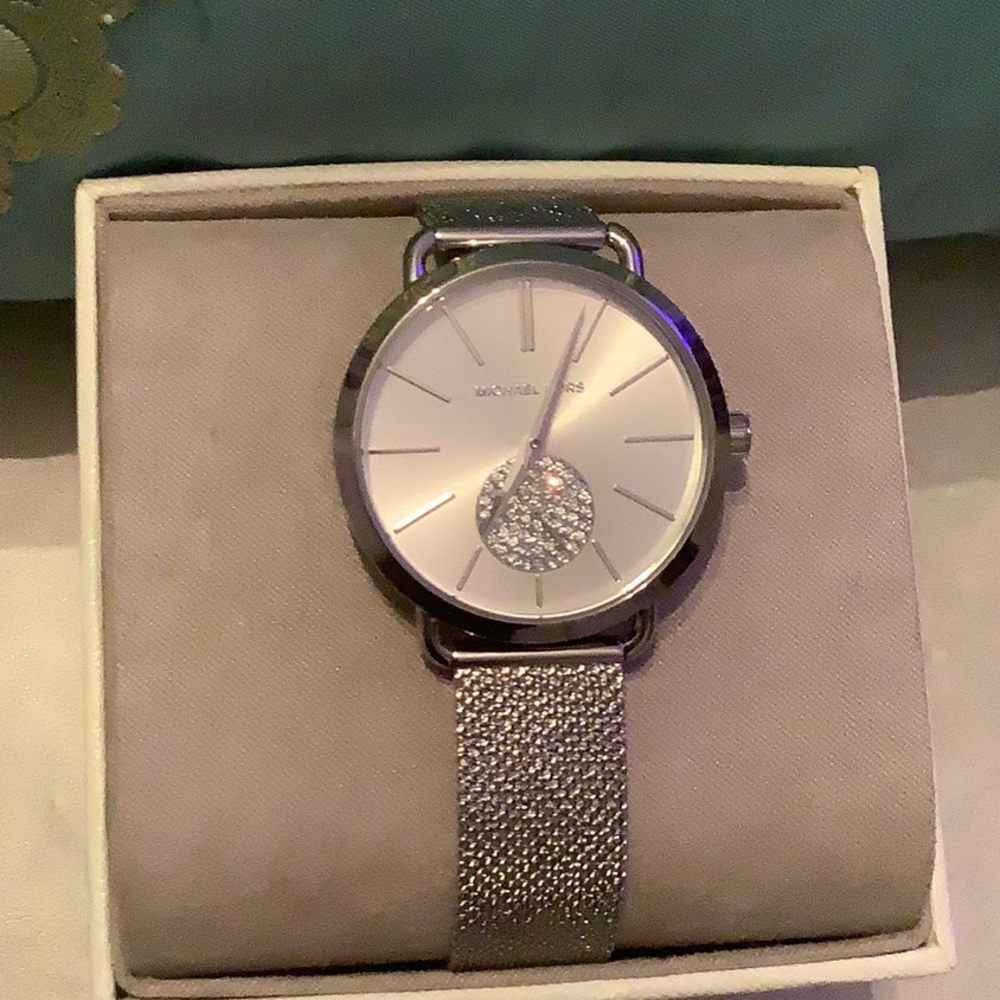 Sexy Silver Michael Kors Watch